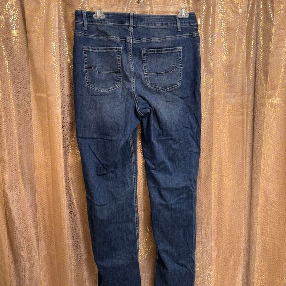 Maurices M Jeans Plus Size Classic Straight Curvy High Rise Straight Jeans Long - Picture 2 of 12